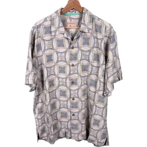 Tommy Bahama Men's Size Medium Cream 100% Silk Geometric Short Sleeve Shirt - Picture 1 of 10